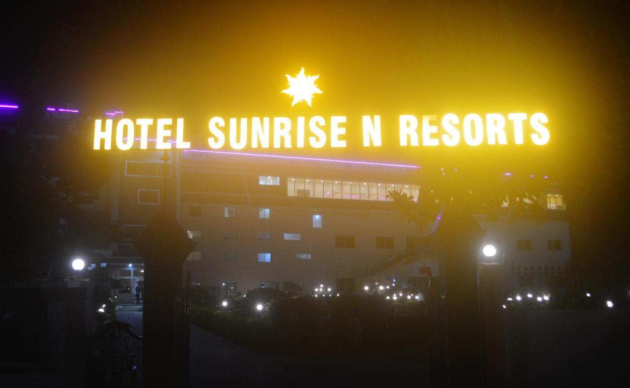 Hotel Sunrise N Resorts Нагпур Экстерьер фото